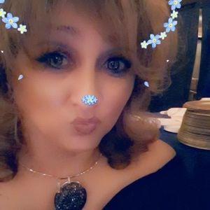 Meet your Posher, Janet